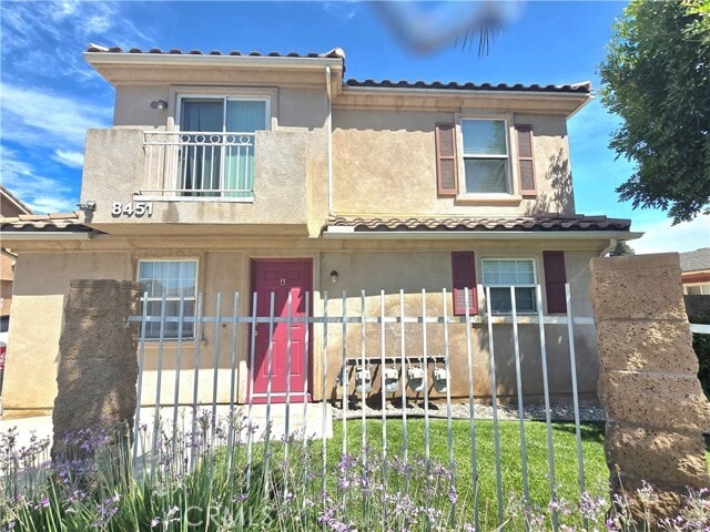 Building Photo - 8451 Oleander Ave