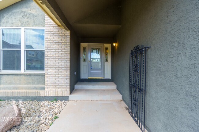 Foto del edificio - 7645 Hollandale Dr