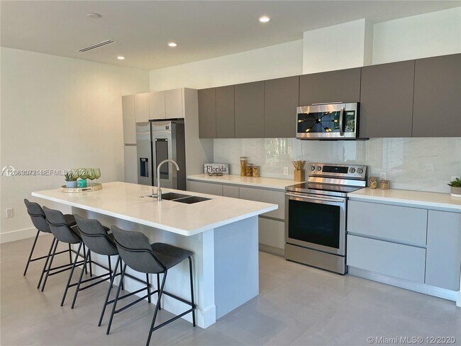 Foto del edificio - 807 SE 14th St