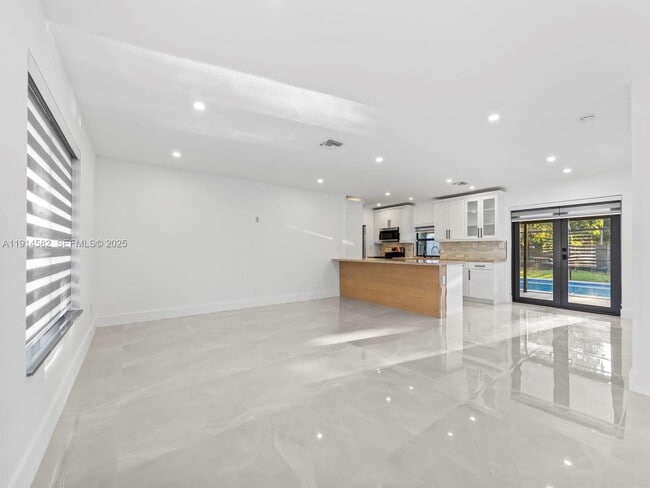 Photo - 19850 Franjo Rd House