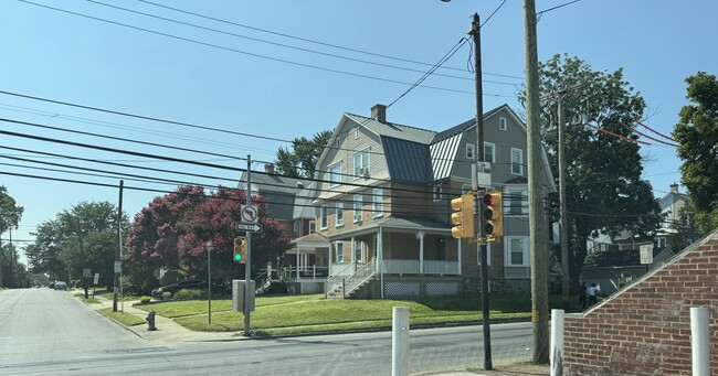 2 Bedroom Apt - 3rd fl - 121 E Stewart Ave