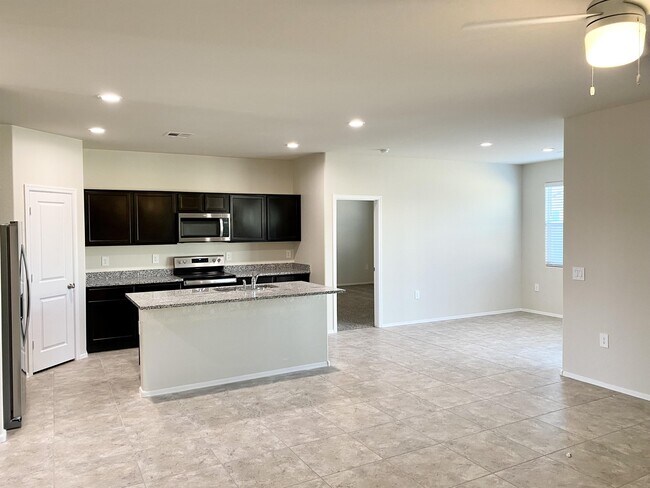 Foto del edificio - 1732 W Pinkley Ave