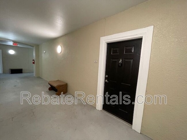 Building Photo - 8290 Gate Pkwy W
