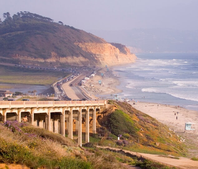 Road leading to Torrey Pines State Park