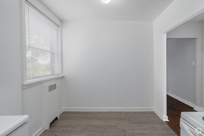 1 dormitorio, 1 baño - 768 pies cuadrados - Cocina-comedor - Mermont Plaza Apartments