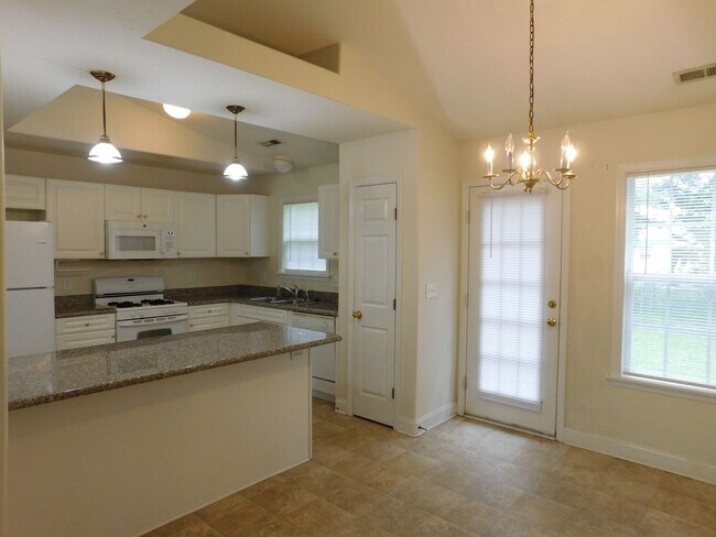 Building Photo - 134 Corinth Dr