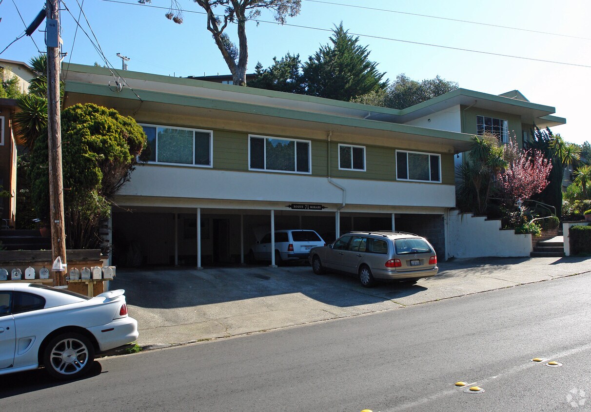 Foto del edificio - 71 Roque Moraes Dr
