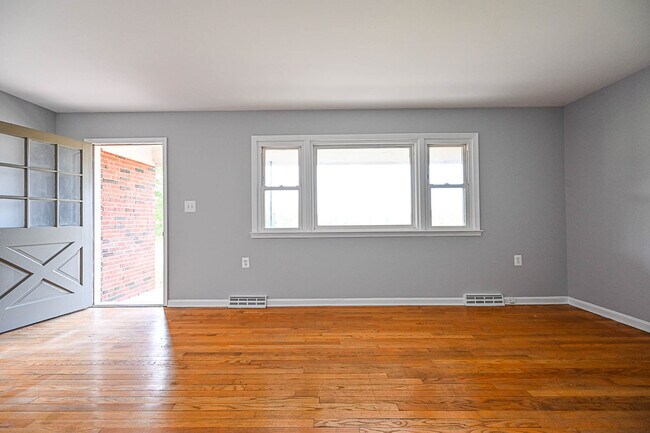 Building Photo - 12129 Marble Hill Ln