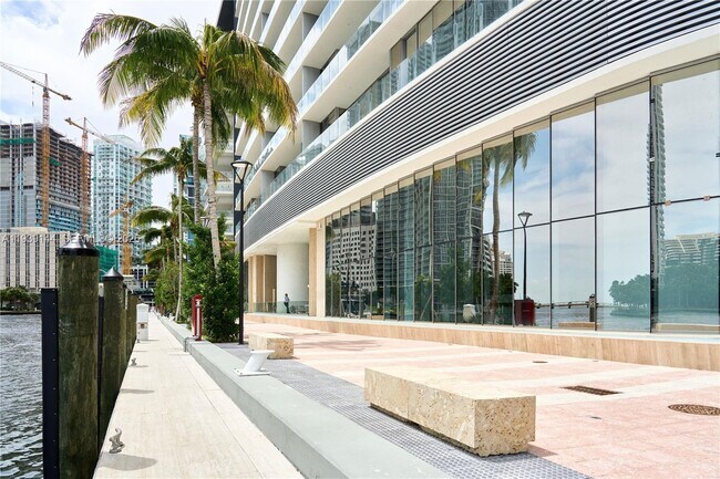 Foto del edificio - 300 Biscayne Blvd Way