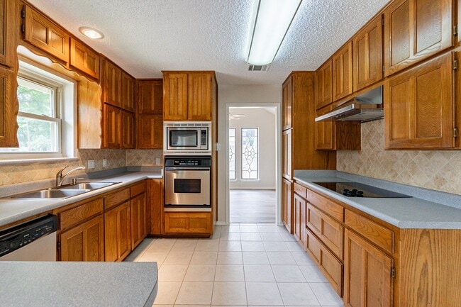 Building Photo - 202 Ironbridge Pl