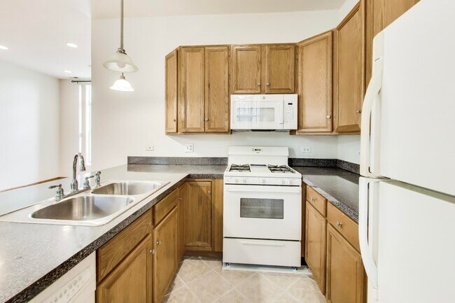 Foto del edificio - 1700 W Cermak Rd