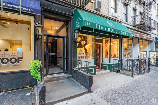 Entrance - 314-326 E 78th St