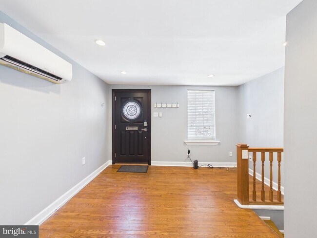 Foto del edificio - 918 Waverly St