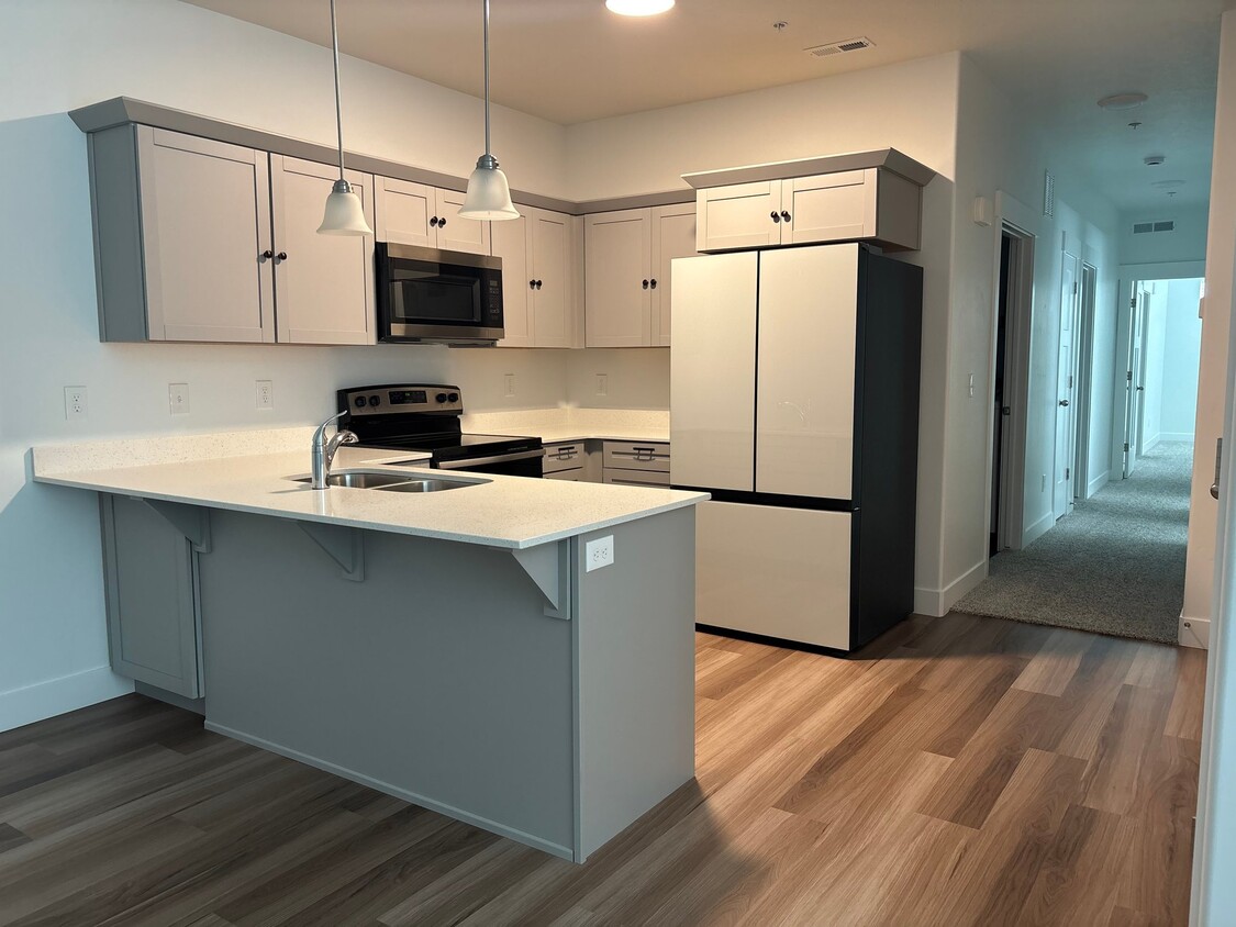Building Photo - 13483 Commodus Dr