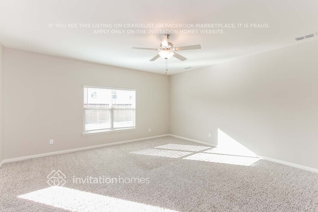 Building Photo - 3021 Chico Dr