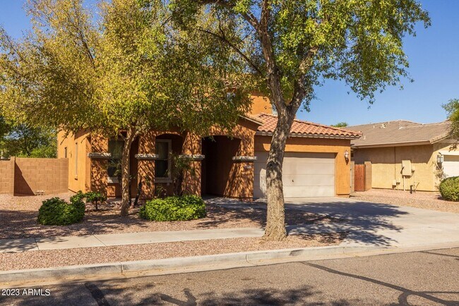 Building Photo - 3112 S 82nd Ln
