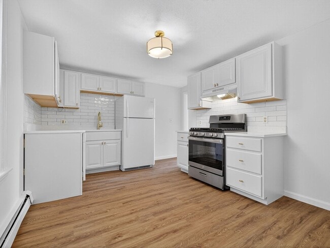 Building Photo - 471 Medford St