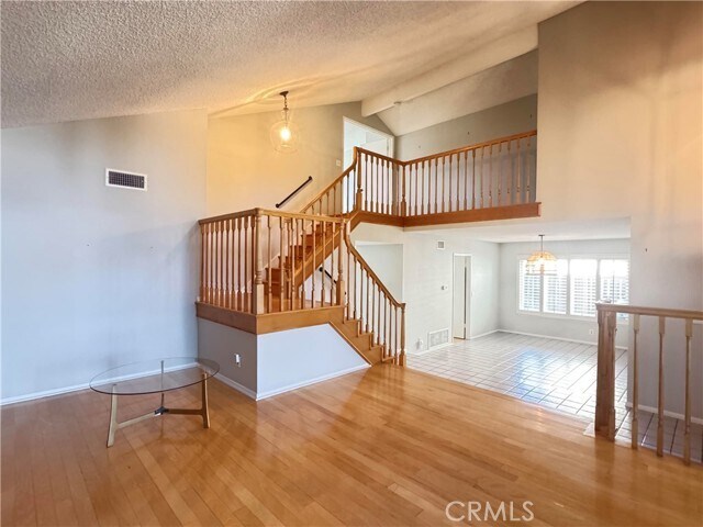 Foto del edificio - 14371 Miro Ct