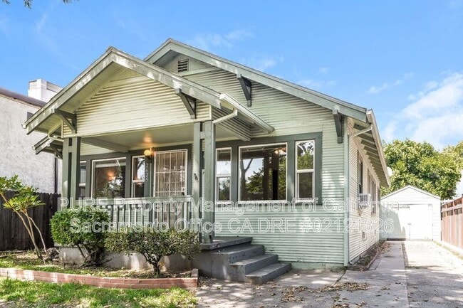 Building Photo - 2625 D St