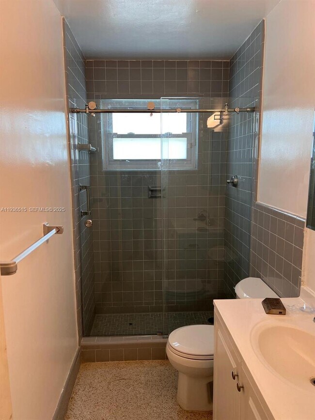 Foto del edificio - 8245 SW 100th St