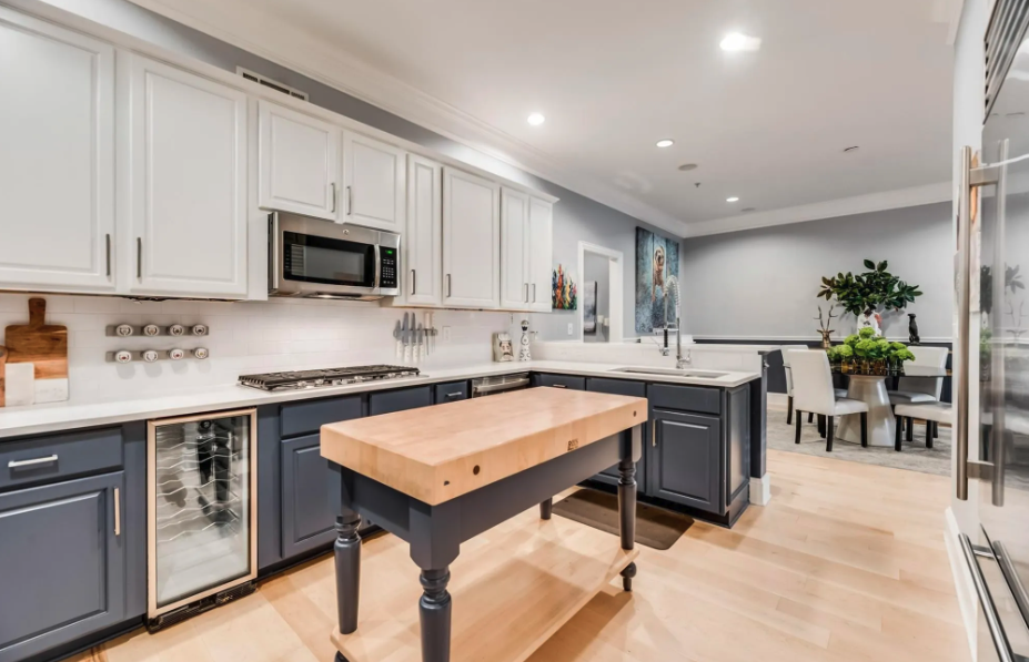 Foto principal - 2885 Woodside St