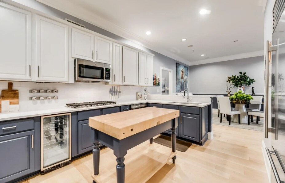 Foto principal - 2885 Woodside St