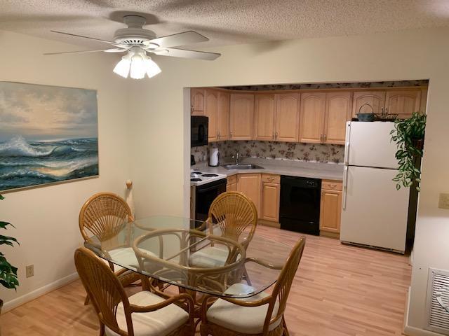 Foto del edificio - 316 Pine Ridge Cir