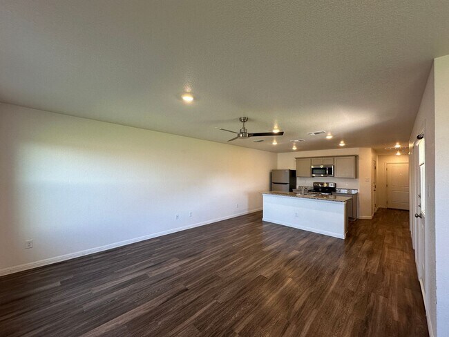 Foto del edificio - 5909 Betty Lou Dr