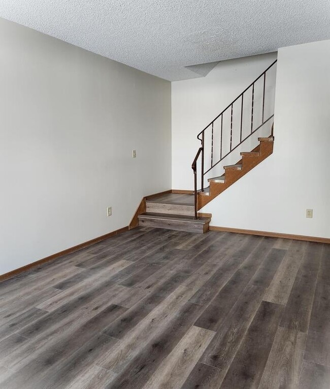 Foto del edificio - 5655 Brandlwood Ct