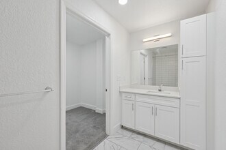 Building Photo - Parkview Village