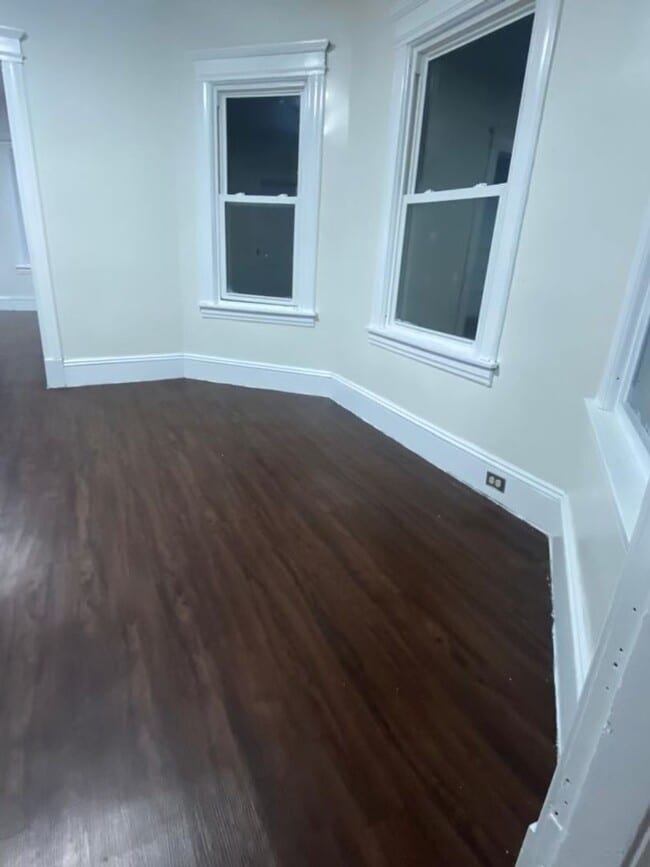 Photo - Large 3 Bedroom Apartment