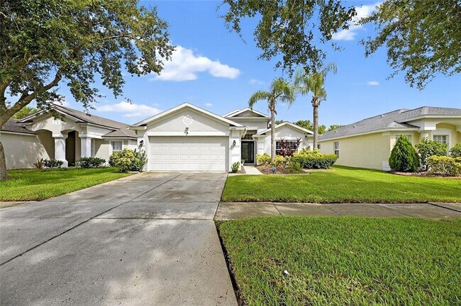Building Photo - 12414 Cedarfield Dr