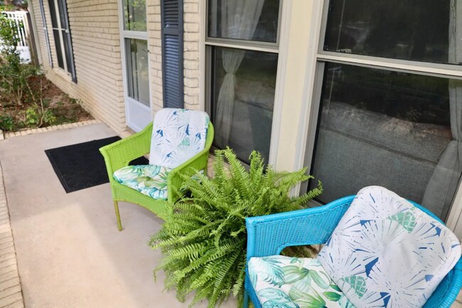 Foto del edificio - 4020 Claiborne Cir