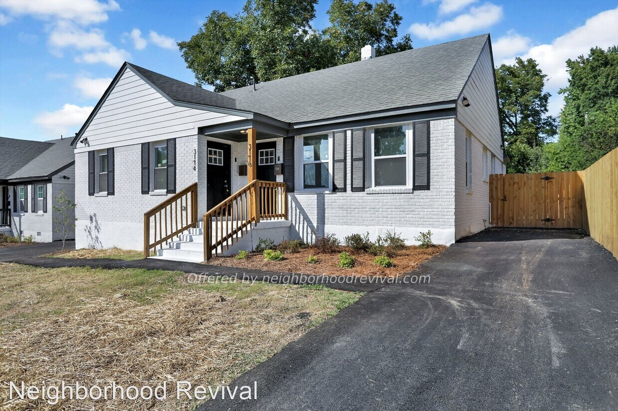 2 br, 1 bath House 3174 Walnut Grove 317... House Rental in Memphis