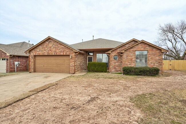 Building Photo - Beautiful 4BD/2BTH with a 2 car garage tha...