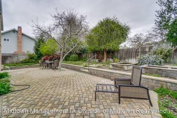 Building Photo - 5 br, 3 bath House - 665 Towle Way