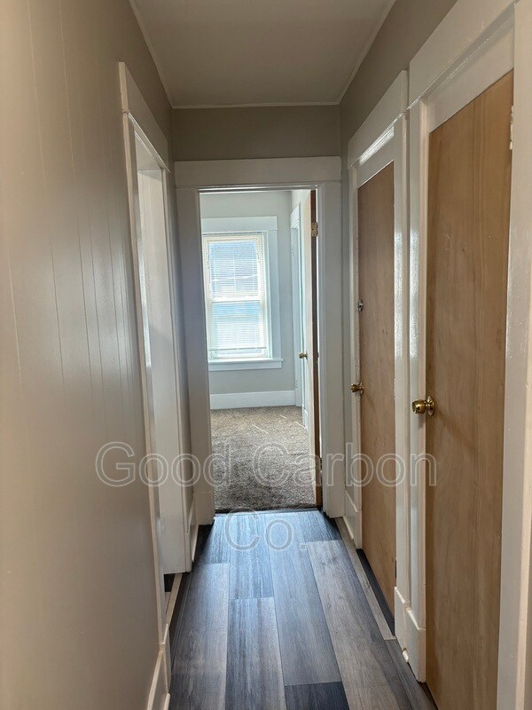 Building Photo - 1249 Hertel Ave