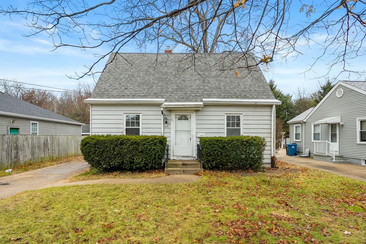 Foto principal - 423 Cornell Dr