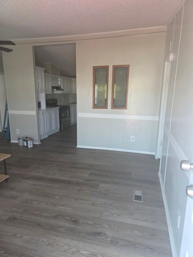 Building Photo - 1311 Knotty Elm Loop