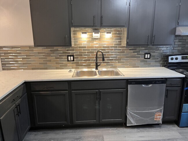 Foto del edificio - 5174-5174 Belle Isle Dr