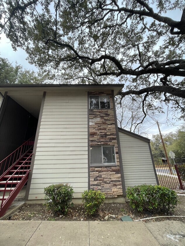 Foto principal - 3704 S 2nd St