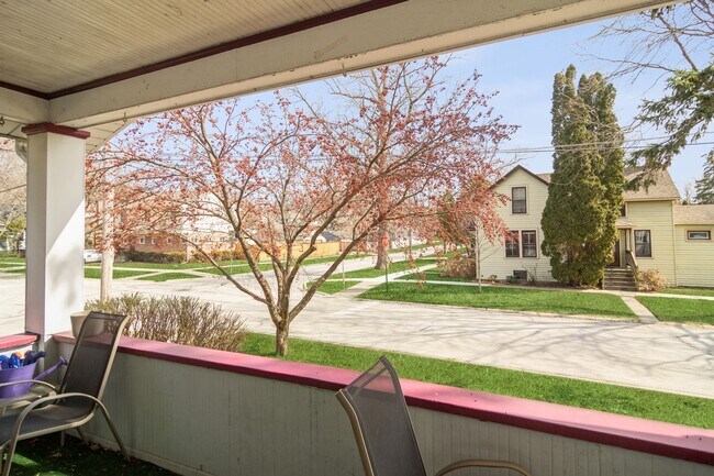 Foto del edificio - 24 N Hale St