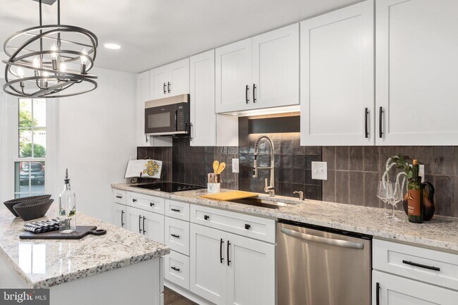 Foto del edificio - 10123 Walnut Wood Ct