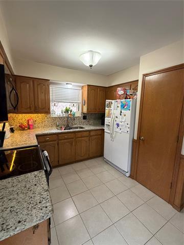 Foto del edificio - 309 W Stoneybrook Dr