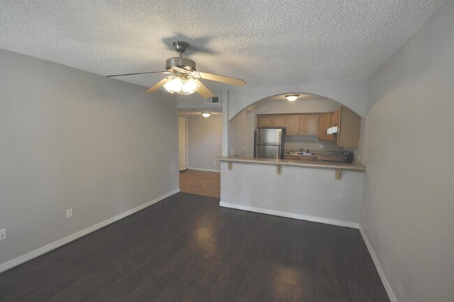Foto del edificio - 7616 Forest City Rd
