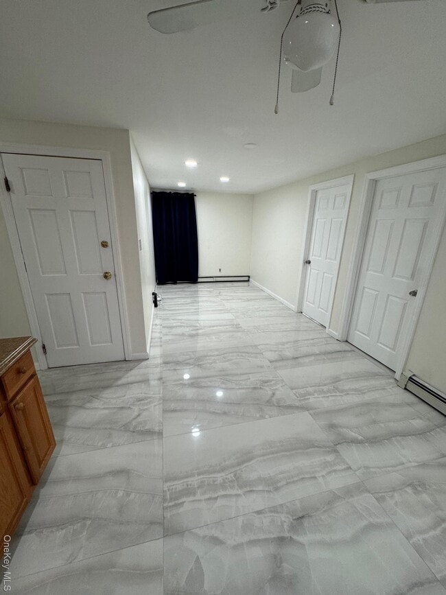 Building Photo - 185 N Bicycle Path