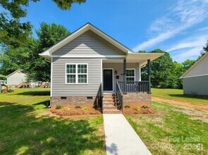 Building Photo - 907 S Myrtle Ave