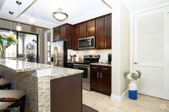 Building Photo - 23191 Fashion Dr