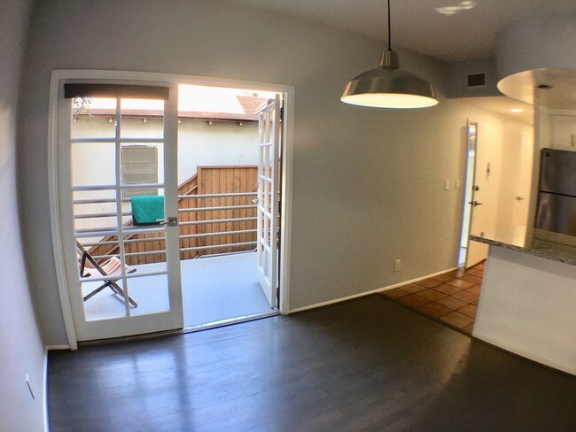 Foto del edificio - 1764 Silver Lake Blvd