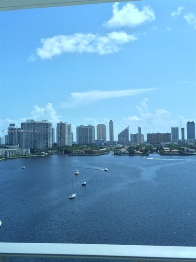 Foto del edificio - 17301 Biscayne Blvd